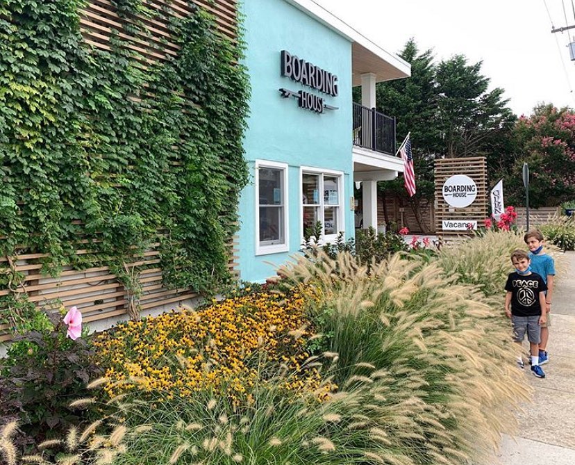 The Boarding House is open Thursday through Sunday this fall.  Stay longer and save in November!
.
Book 2 nights in November and save 10% on your stay.
Book 3 nights in November and save 20% on your stay!
.
Learn more and book on our website! Link in bio.
.
(This offer excludes Thanksgiving weekend.)
.
Pup parents: Please call us at 609-884-4884 to book dog-friendly accommodations.
.
📸: @macaroni_kid_west_morris
.
.
.
.
.
.
.
.
.
.
.
